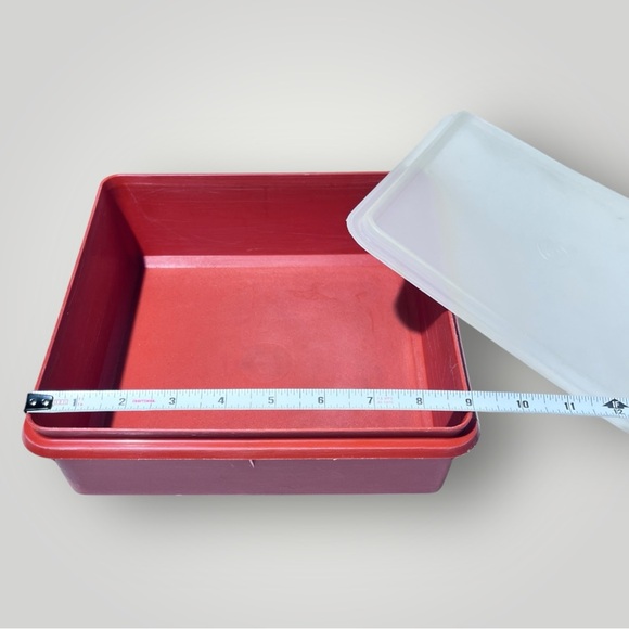 **Vintage Tupperware Square Container with Lid - Picture 3 of 13